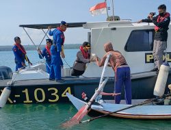 HUT Ke-72 Polairud, Kapolres Sumenep Bagikan Sembako Kepada Nelayan