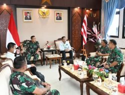DANLANTAMAL XIII TERIMA KUNJUNGAN SHIPPING MANAGER DAN PFSO PT BERAU COAL
