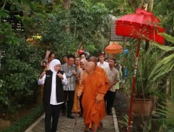 Jelang Perayaan Waisak, Gubernur Jatim Berkunjung ke Maha Vihara Majapahit Kabupaten Mojokerto