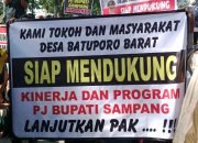 Dukung Kinerja PJ Bupati Sampang, Ribuan Massa Turun Jalan