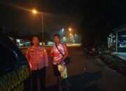 14.01 Unit Samapta Polsek Tanggulangin, Tertibkan Truck Parkir Liar di Raya Arteri Ketapang