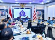 KASAL BERIKAN PENGARAHAN KEPADA ATHAN RI DAN ATASE MATRA TNI AL PERIODE 2021-2024 USAI TUNTASKAN PENUGASAN DI LUAR NEGERI