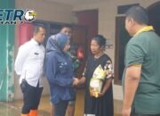 Wabup dan Ketua TP PKK Sidoarjo Kunjungi Korban Banjir di Krian dan Porong