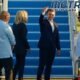 Presiden Prabowo Subianto Antar Langsung Keberangkatan Presiden Macron ke Singapura