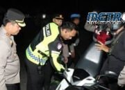 Polres Nganjuk Gelar Patroli SREG dan Penyekatan di Perbatasan Suroan Berjalan Kondusif