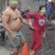 Viral !! Beredar Video Warga Pamekasan Cekik Kurir J&T Karena Paketan Tidak Sesuai Pesanan